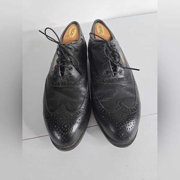 Men's Leather Spike Classics Golf Shoes - Picture 2 of 14